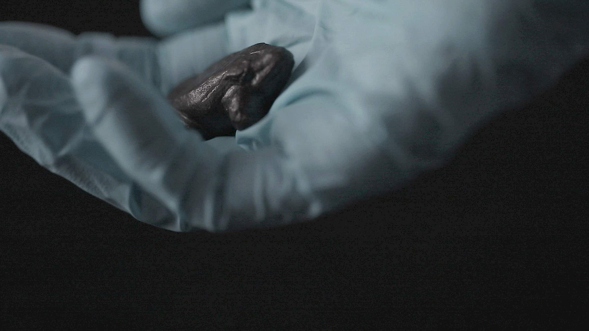 Tüm Zamanlara, Tüm Üzgün Taşlara